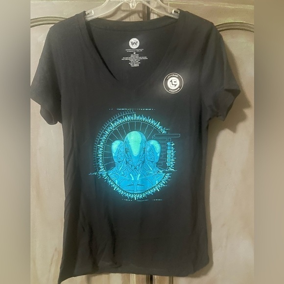 West world Drone Loot Crate Exclusive Tee - Picture 1 of 10